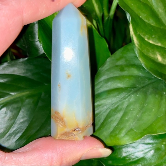 Beautiful Beachy Caribbean Calcite Tower - Picture 5 of 11